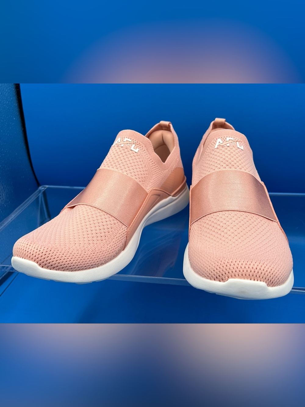 APL Women’s Techloom Bliss, Blush/Ivory, Sz 9.5, NIB